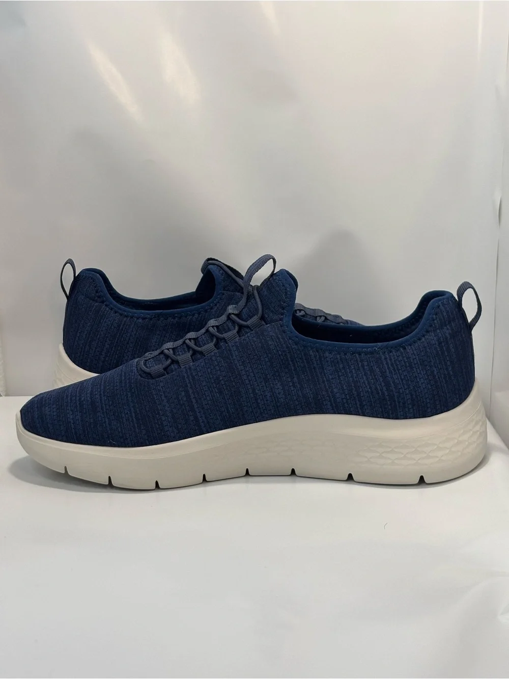 Skechers go walk